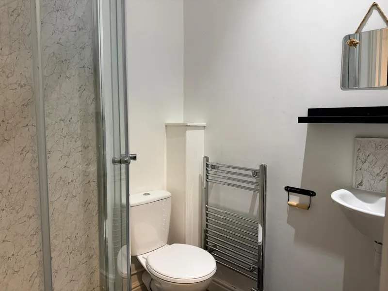 6 Bed & 5 Bath // Student House // Sep 2026 - Image 30